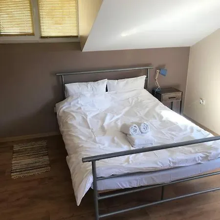 Mansard Underneath The Stars Apartamento *